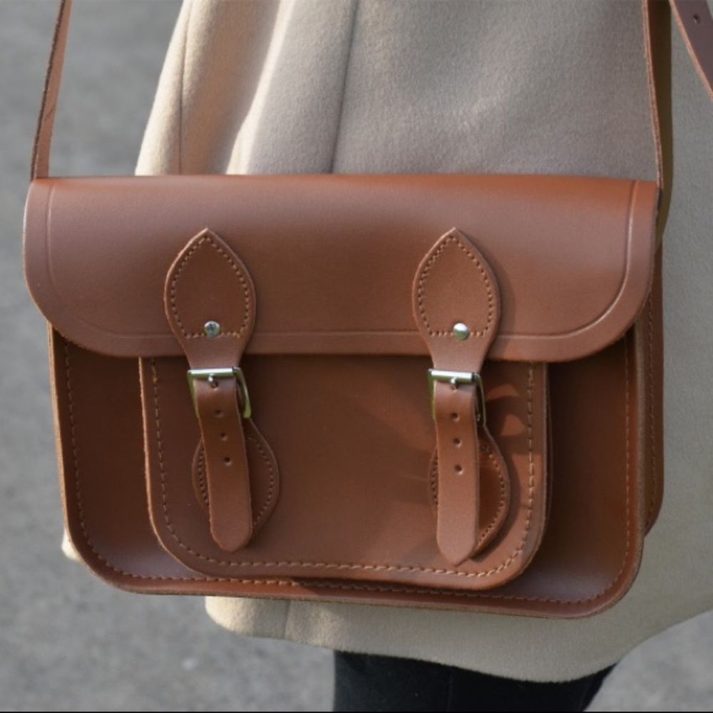 13” Cambridge Satchel Messenger in Brown